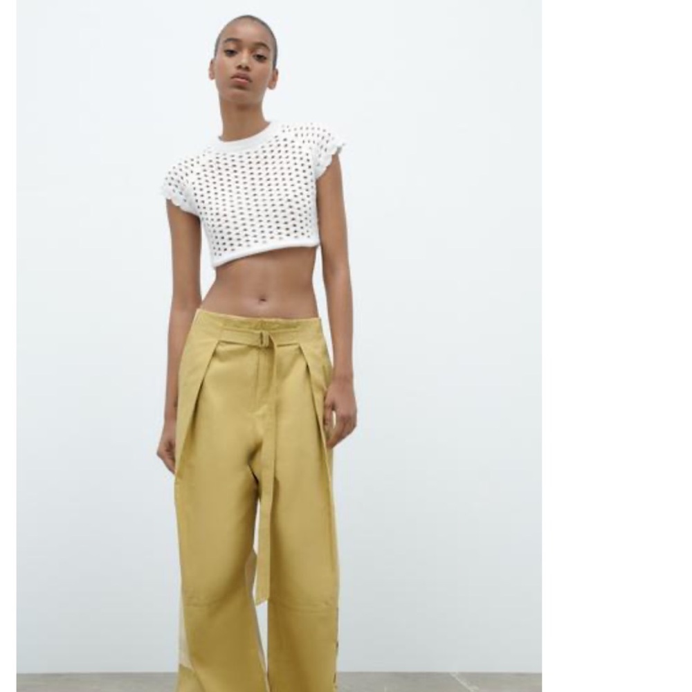 Zara Vented Cropped Knit Top - White